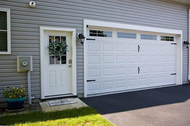 24/7 Emergency Garage Door Panel Replacement experts in Milton, LA